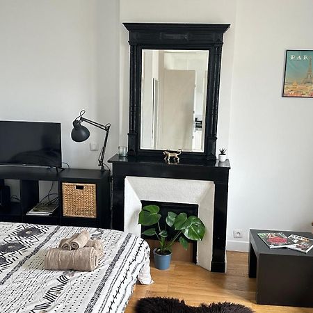 Charmant Studio Au Coeur Du 18E Lejlighed Paris Eksteriør billede